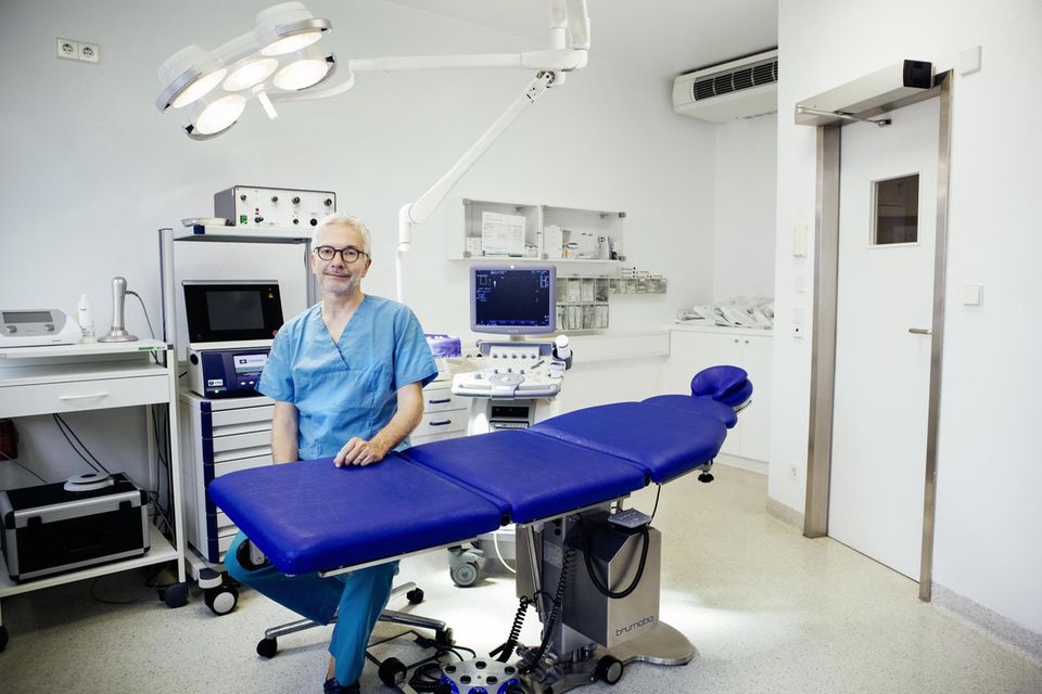 Manche Kund*innen brauchen kein Botox, sondern psychologische Hilfe, glaubt der  Spezialist für ästhetische Behandlungen Dr. Christian Raulin 