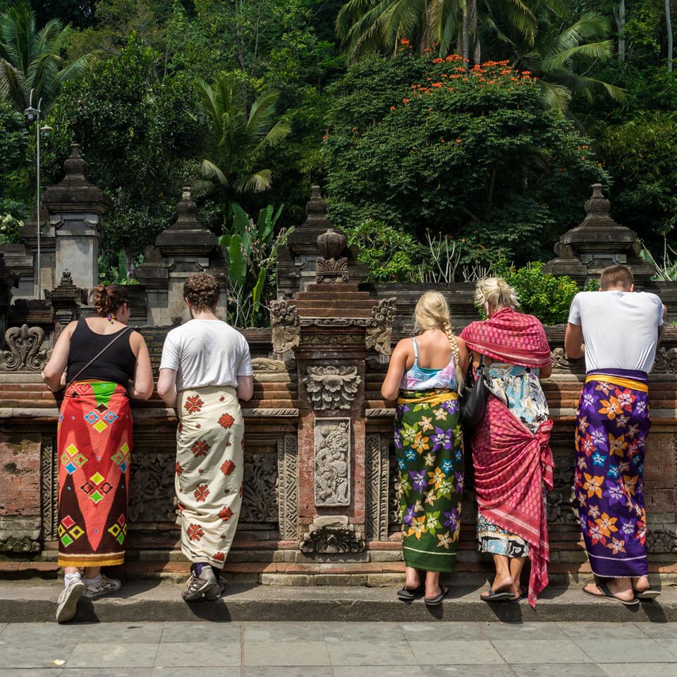 Tempel-Touristen auf Bali