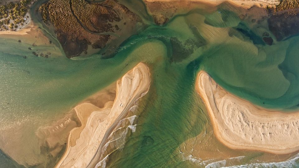 Blick von oben auf Sandbänke im Naturpark Blick von oben auf Sandbänke im Naturpark