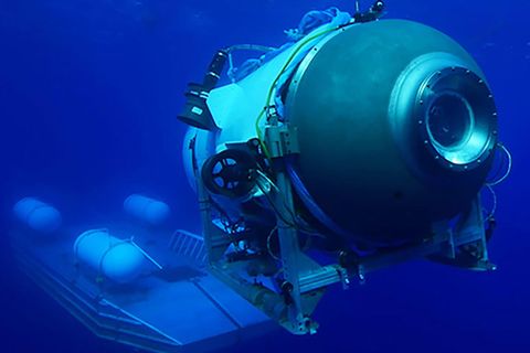 Tauchboot "Titan" unter dem Wasser