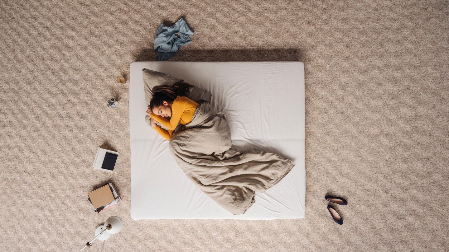 Wer morgens nur schwer aus dem Bett kommt, ist anfälliger für bestimmte Leiden