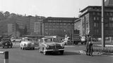Innenstadt von Stuttgart mit wenigen Autos, 1950er Jahre