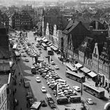 Lüneburg, Blick auf den zentralen Platz Am Sande von St. Johannis aus, 1962
