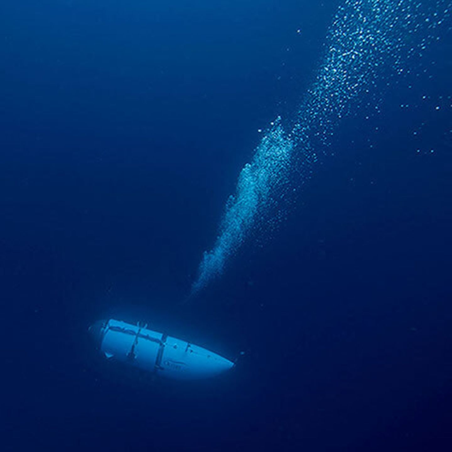 Tauchboot Titan unter Wasser