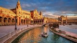 Plaza de Espana in Sevilla bei Sonnenuntergang, Andalusien, Spanien