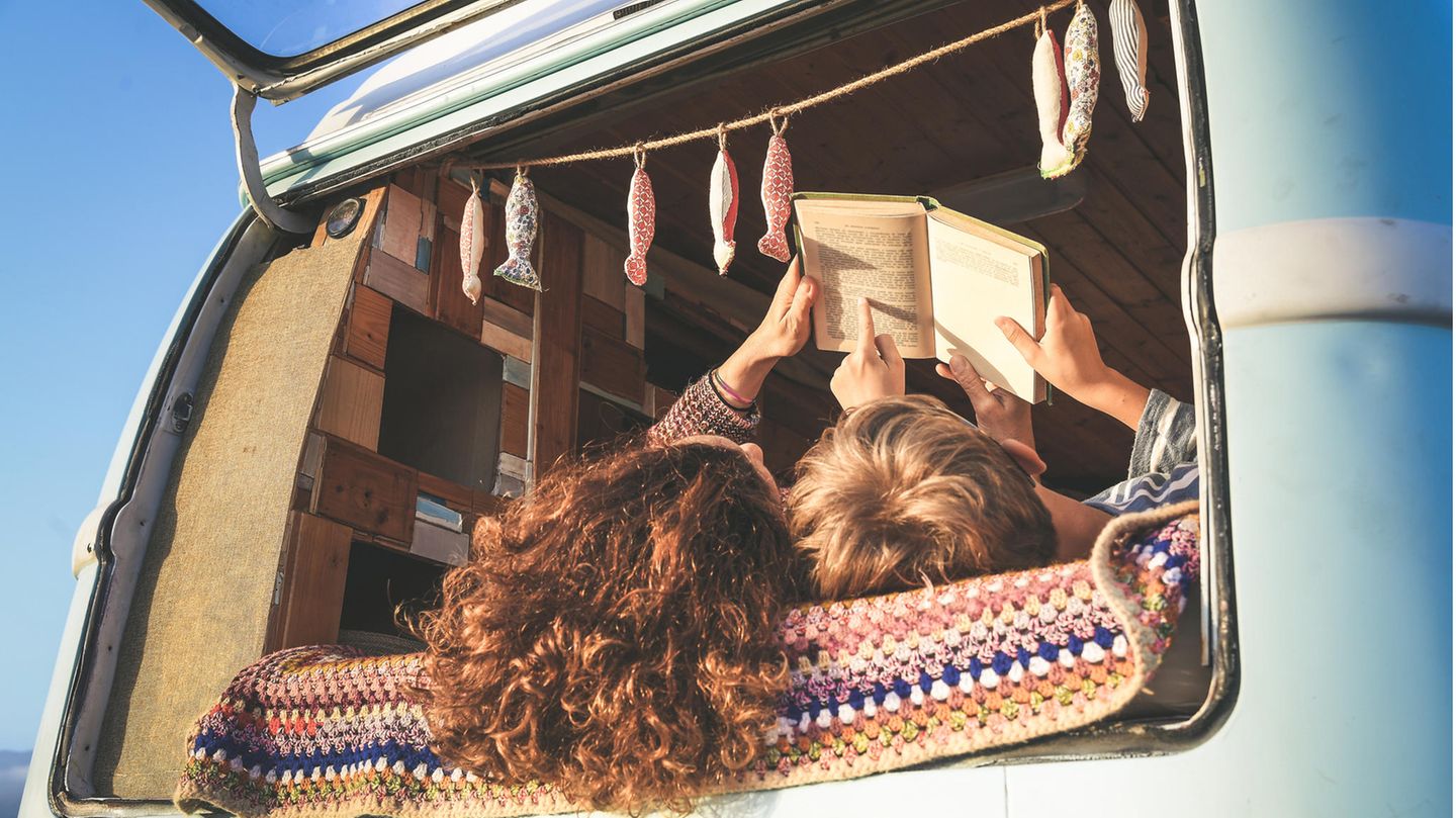 Mutter und Sohn im Minivan Mutter und Sohn im Minivan