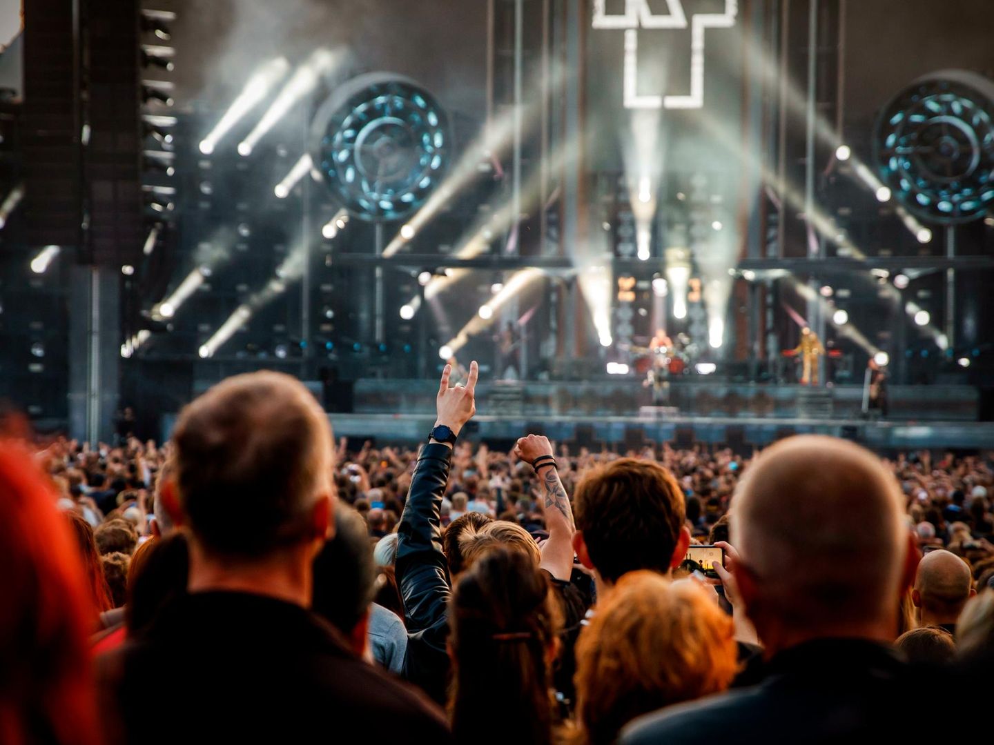 Rammstein: Experte erklärt – darum halten Fans zur Band - [GEO]