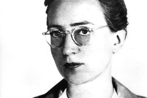 Hilde Coppi (1909–1943) – die Kommunistin Hilde Coppi / Foto Coppi, Hilde antifaschistische Widerstandskaempferin, zusammen mit ihrem Mann Hans Mitglied der Schulze-Boysen-Harnack-Organisation, 30.5.1909 - (hingerichtet in Berlin- Ploetzensee) 5.8.1943. Portraetaufnahme, um 1940.