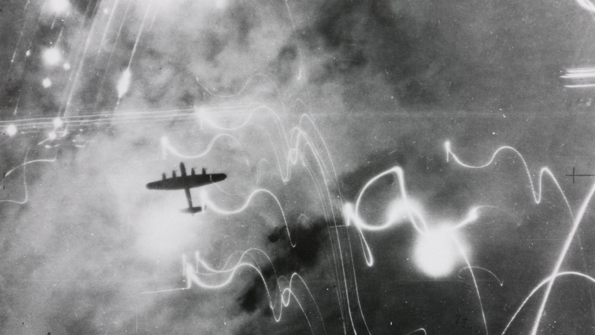 Bomben auf Hamburg Luftaufnahme Zweiter Weltkrieg