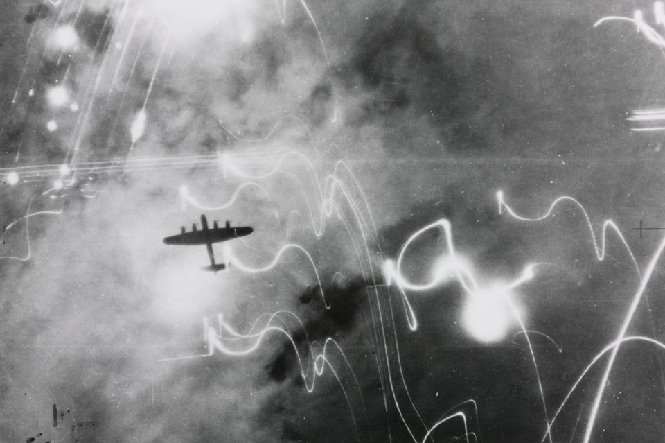 Bomben auf Hamburg Luftaufnahme Zweiter Weltkrieg