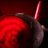 Eine aufgeschnittene Rote Beete in Nahaufnahme