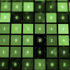 Mathe-Spiel: 2048: Addieren Sie klug und erreichen Sie die gewünschte Zahl!