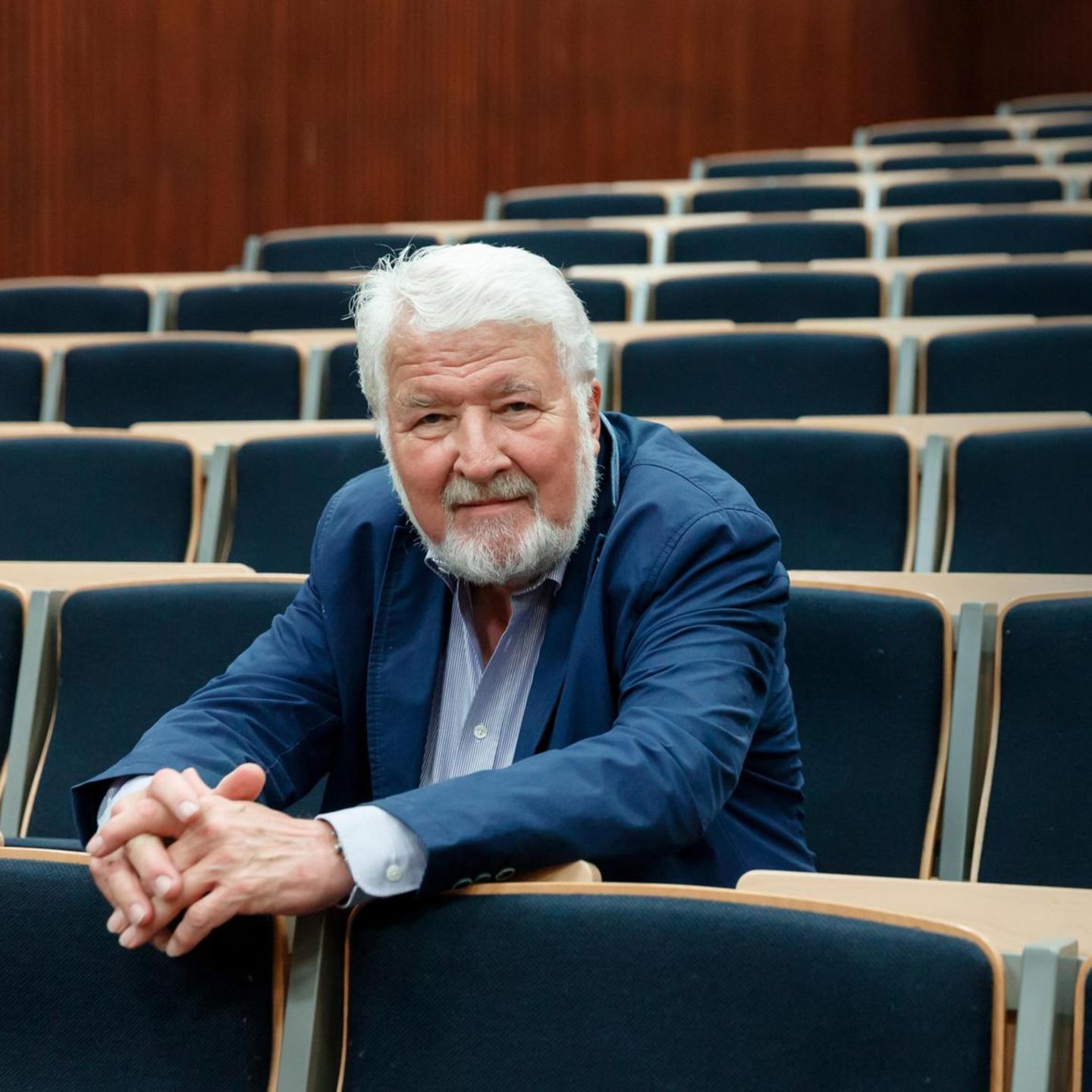 Die neurowissenschaftliche Forschung hat gezeigt, so der emeritierte Professor Rainer Richter, dass Psychotherapien zu strukturellen Veränderungen im Gehirn führen. Doch ganz vermag die Rede-Kur biografische Spuren nicht zu überschreiben 