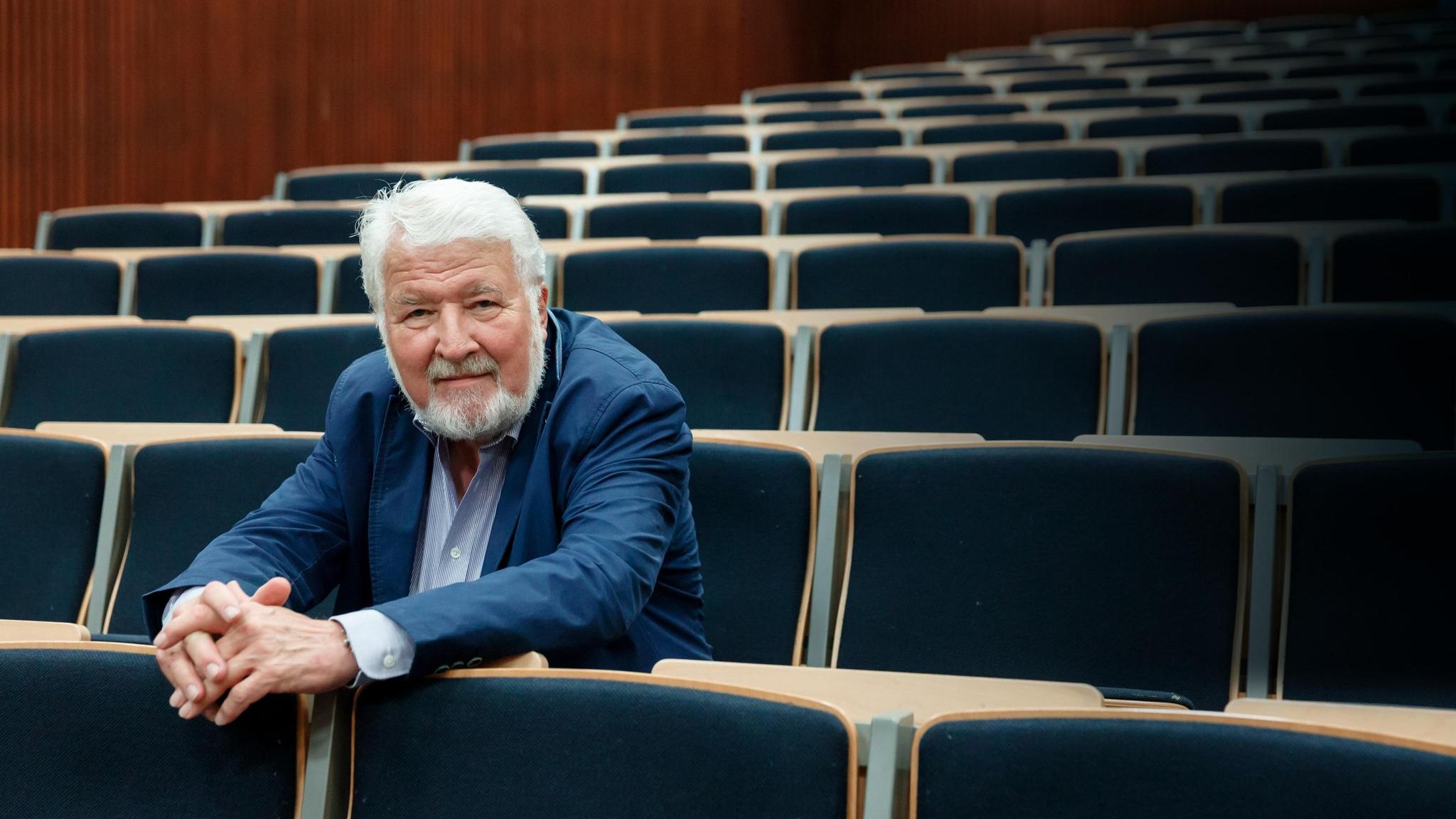 Die neurowissenschaftliche Forschung hat gezeigt, so der emeritierte Professor Rainer Richter, dass Psychotherapien zu strukturellen Veränderungen im Gehirn führen. Doch ganz vermag die Rede-Kur biografische Spuren nicht zu überschreiben 