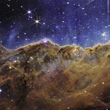 Kosmische Kliffs des Carina-Nebels