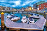 Der Hafen von Llanes in Asturien