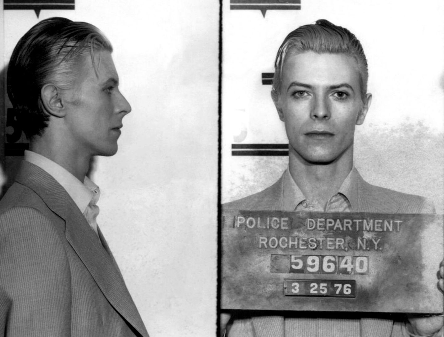 David Bowie: Thin White Duke Mugshot von David Bowie