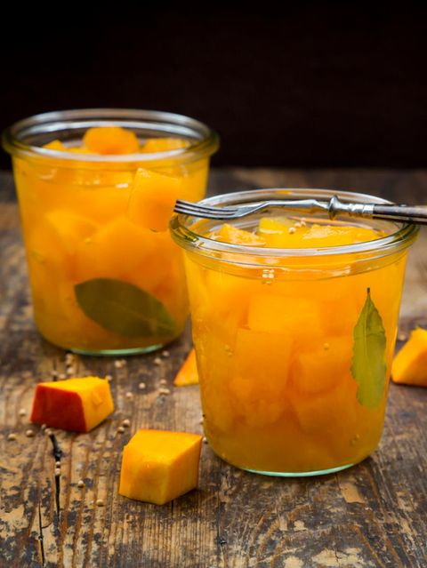 Eingekochter Kürbis im Glas