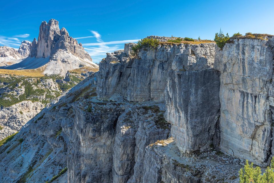 Felswand des Monte Piano im Sonnenschein  1.5004