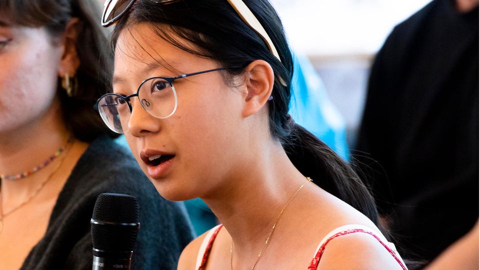 INTERVIEW ZUM WELTKINDERTAG: Karlina spricht für den Unicef-Juniorbeirat auch vor Publikum Karlina spricht für den Unicef-Juniorbeirat auch vor Publikum