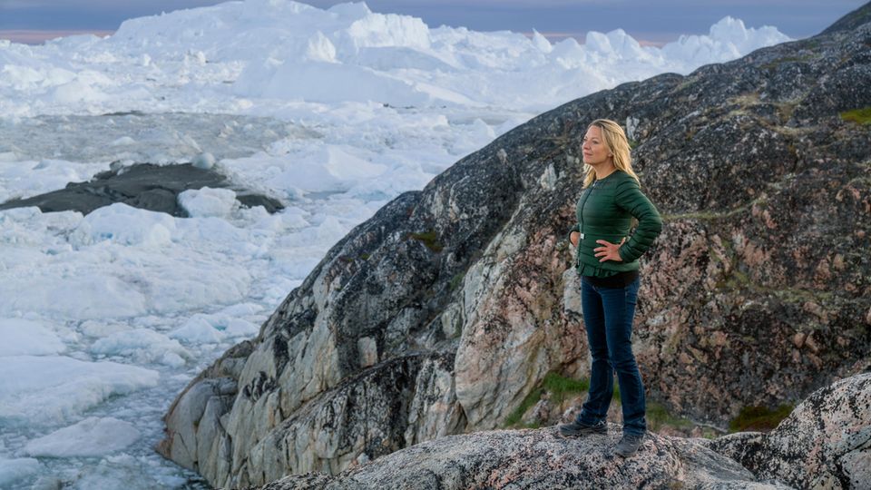 Arktis-Expedition: Antje Boetius ist Direktorin des Alfred-Wegener Instituts für Meeresforschung und als Fahrtleiterin mit an Bord der "Polarstern" Arktis-Expedition: Antje Boetius ist Direktorin des Alfred-Wegener Instituts für Meeresforschung und als Fahrtleiterin mit an Bord der "Polarstern"