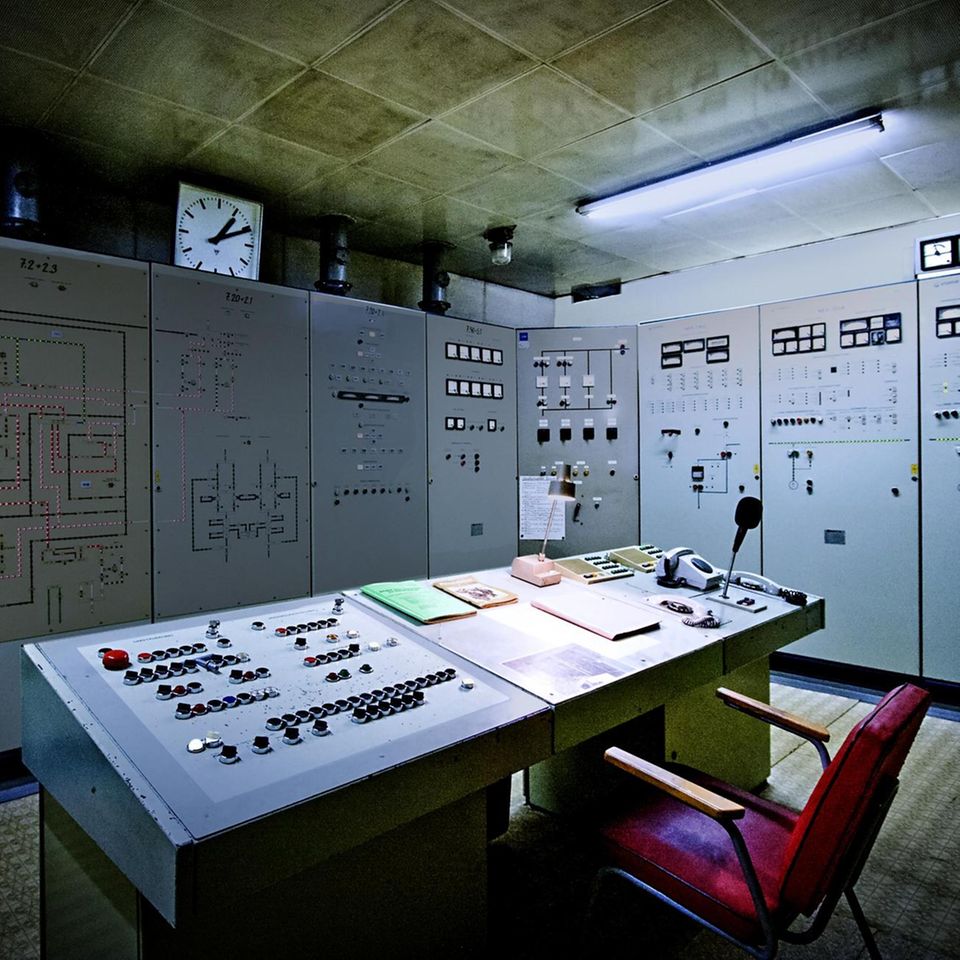 Deutschland - Brandenburg - Wollenberg: Troposphaerenfunkzentrale 301 (Bunkeranlage der NVA), Sende- und Empfangsstation im strategischen Nachrichtensystem BARS der Staaten des Warschauer Paktes: Schaltzentrale - 03.05.2008