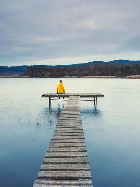 Noch ist die Krankheit Depression unzureichend entschlüsselt. Doch neuere Therapien rücken näher an den Kern der Erkrankung. Auch Menschen mit therapieresistenter Depression können auf Genesung hoffen