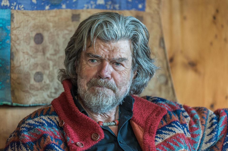 Schulterporträt des Alpinisten Reinhold Messner  1.4971