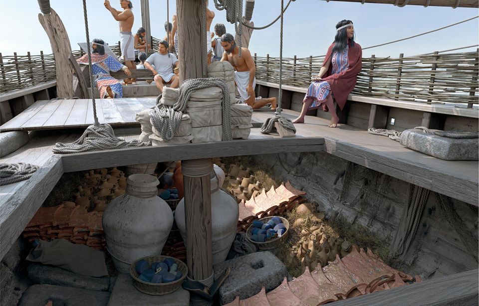 Uluburun für GEO Epoche 05/2023 "Bronzezeit" Auf dem Deck eines Holzschiffs sitzen eine Frau und mehrere Männer, im offenen Laderaum lagern viele Amphoren und volle Körbe