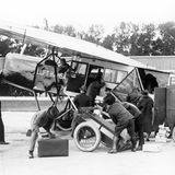 Abfertigung einer frühen Lufthansa-Maschine