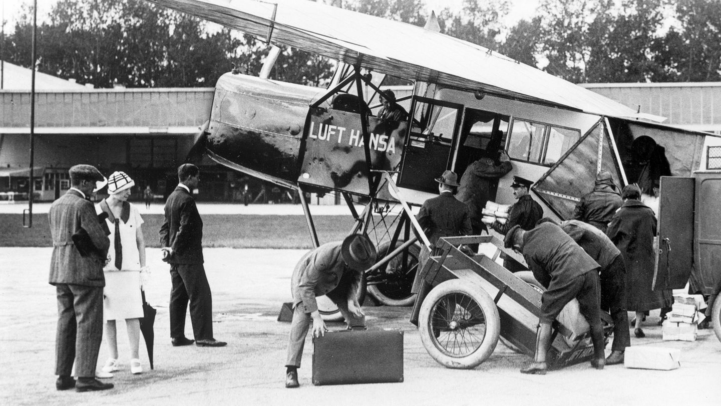 Der Zauber des Anfangs Abfertigung einer frühen Lufthansa-Maschine