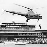 Hubschrauber-Vorführung der US-Armee in Tempelhof