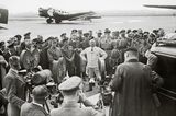 Julius Streicher hält eine Rede auf dem Vorfeld von Tempelhof