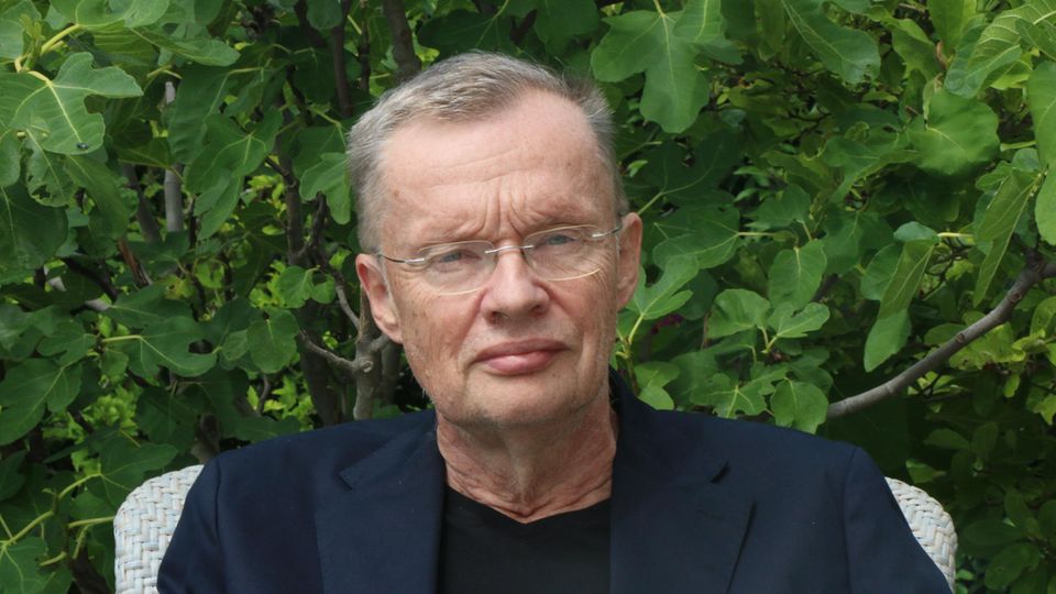 Volker Reinhardt Volker Reinhardt