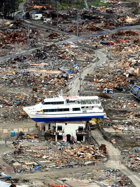 Gestrandetes Boot nach dem Tsunami an Japans Ostküste
