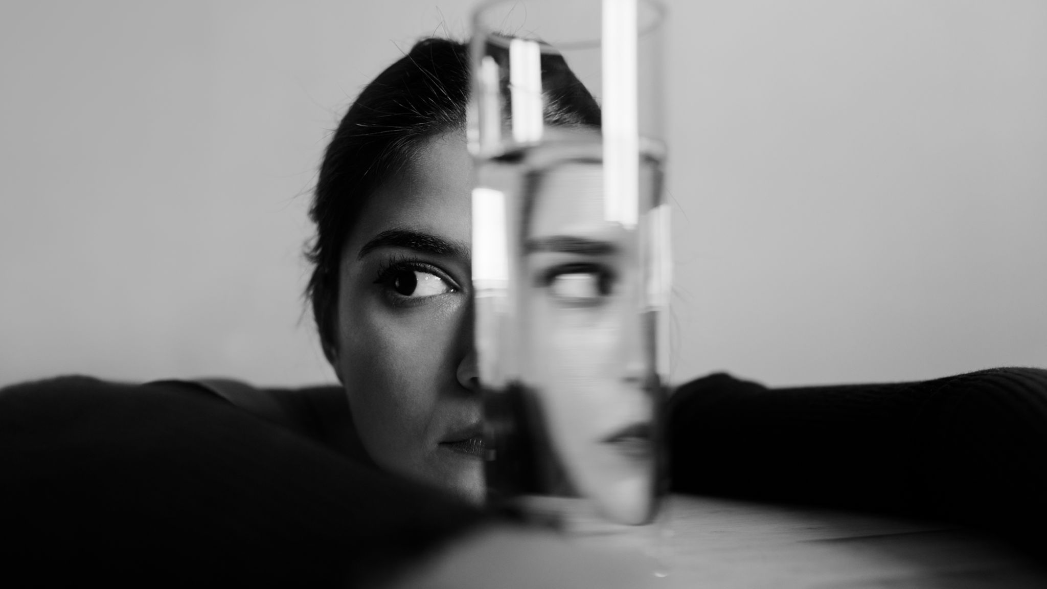 Psychologie des Zwangs : Im Gefängnis der Zwangsgedanken: Bin ich noch normal?, fragen sich Betroffene von Zwängen Im Gefängnis der Zwangsgedanken: Bin ich noch normal?, fragen sich Betroffene von Zwängen