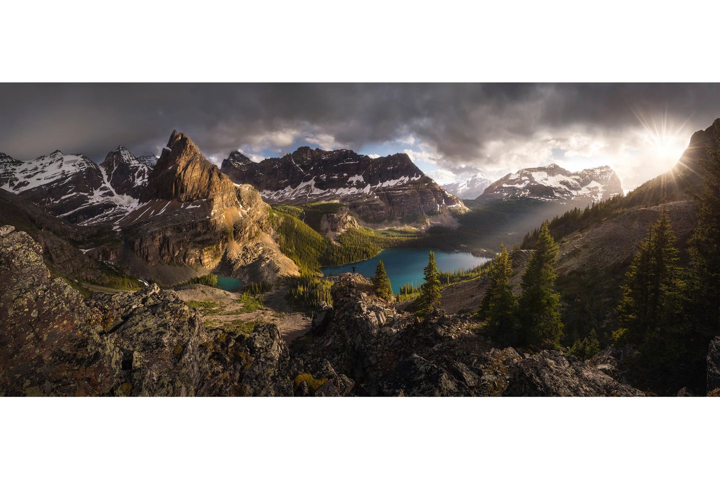 Gewinner "IAPP memeber": "Frayed Ends of Sanity" von Blake Randall Landschaftsbild einer Berglandschaft mit See