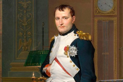 Napoleon stehend mit Hand in der Weste