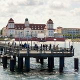 Ostseebad Binz, Kurhaus und Seebrücke mit Dampferanlegestelle