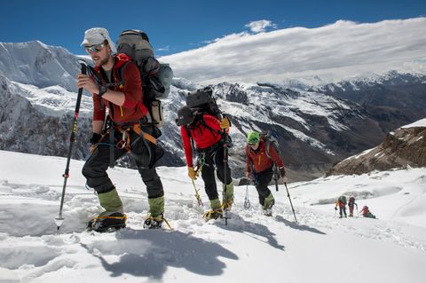 Menschen wandern im Himalaya