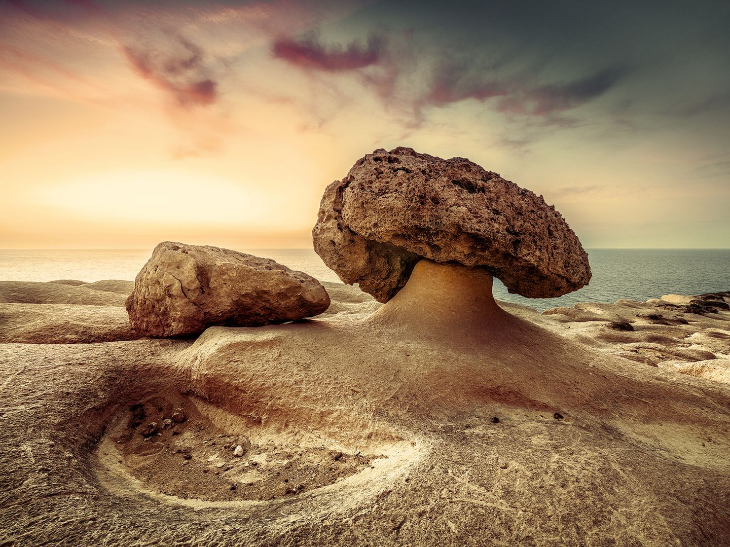 Felsen am Strand auf der Insel Gozo, Malta