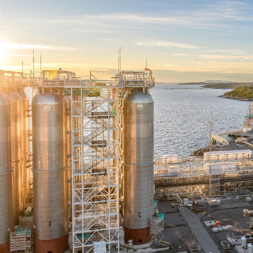 Im westnorwegischen Øygarden soll ab 2024 Kohlendioxid aus der Industrie zwischengelagert werden, bevor es durch eine Pipeline an den Speicherort 110 Kilometer vor der Küste transportiert wird