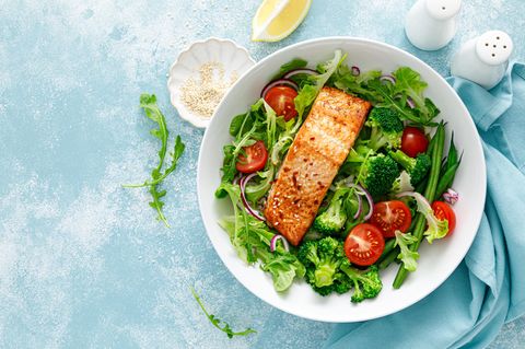 Gemüse und Fisch sind wichtige Bestandteile der mediterranen Ernährungsweise