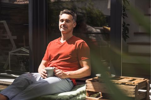 Unsere Gedanken entscheiden darüber, ob wir gestresst sind oder nicht. Stressmindernde Gedanken lassen sich trainieren 