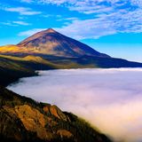Vulkan Pico del Teide mit blauem Himmel im Hintergrund