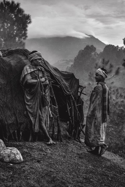 Zwei Männer unterhalten sich