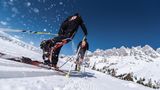 Zwei Skilangläufer auf der Piste