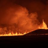 Große Mengen Magma treten aus