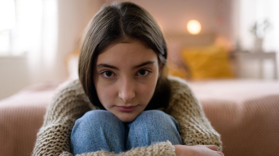 Jeder fünfte bis achte junge Mensch in Deutschland fühlt sich einsam – oft bleibt das auch im späteren Leben so