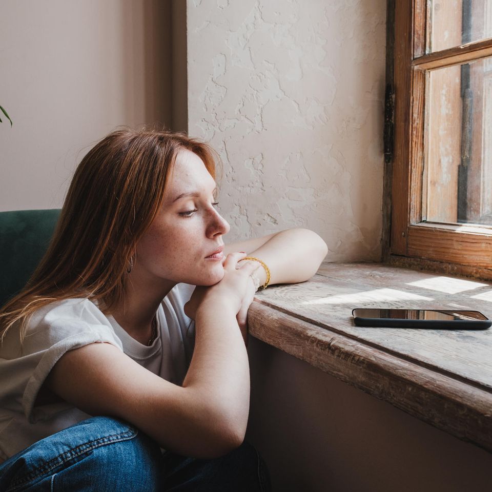 Ostrazismus: Kaum eine Erfahrung kränkt uns stärker als die, von anderen missachtet zu werden. Dahinter verbirgt sich eine Ur-Furcht des Menschen Kaum eine Erfahrung kränkt uns stärker als die, von anderen missachtet zu werden. Dahinter verbirgt sich eine Ur-Furcht des Menschen